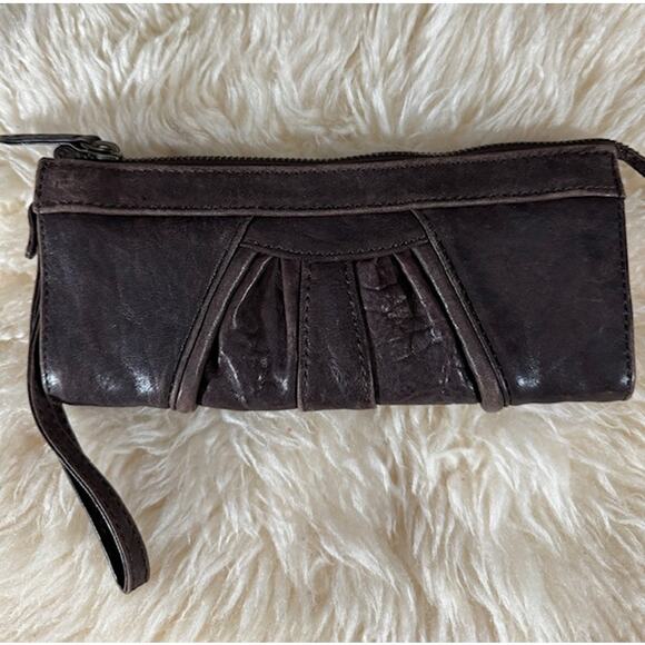 Junior Drake Wristlet/Wallet - Picture 1 of 4